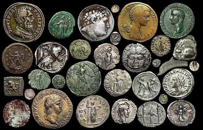Ancient 2,000-Year-Old Coin Fetches $3 Million—Collectors Stunned by Historic Auction 3 Anciet Roman Coins