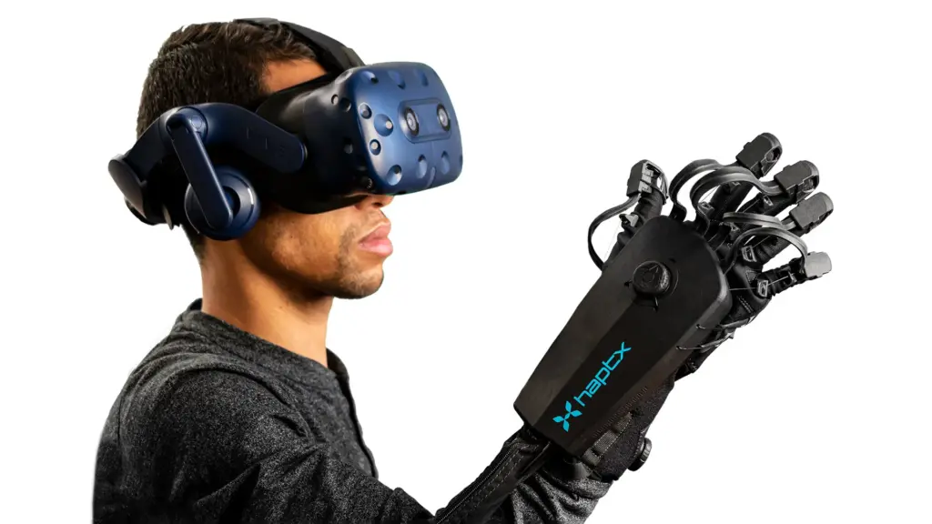 No More Awkward Airport Searches: TSA’s New Virtual Pat-Down Changes Everything 2 HaptX DK2 Haptic VR Gloves for Enterprise