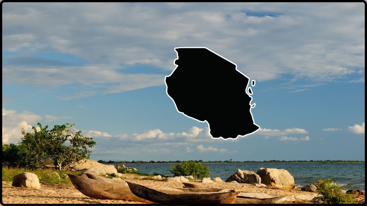 Nature’s Petrifying Secret Tanzania’s Lake That Mummifies Animals in Its Deadly Waters